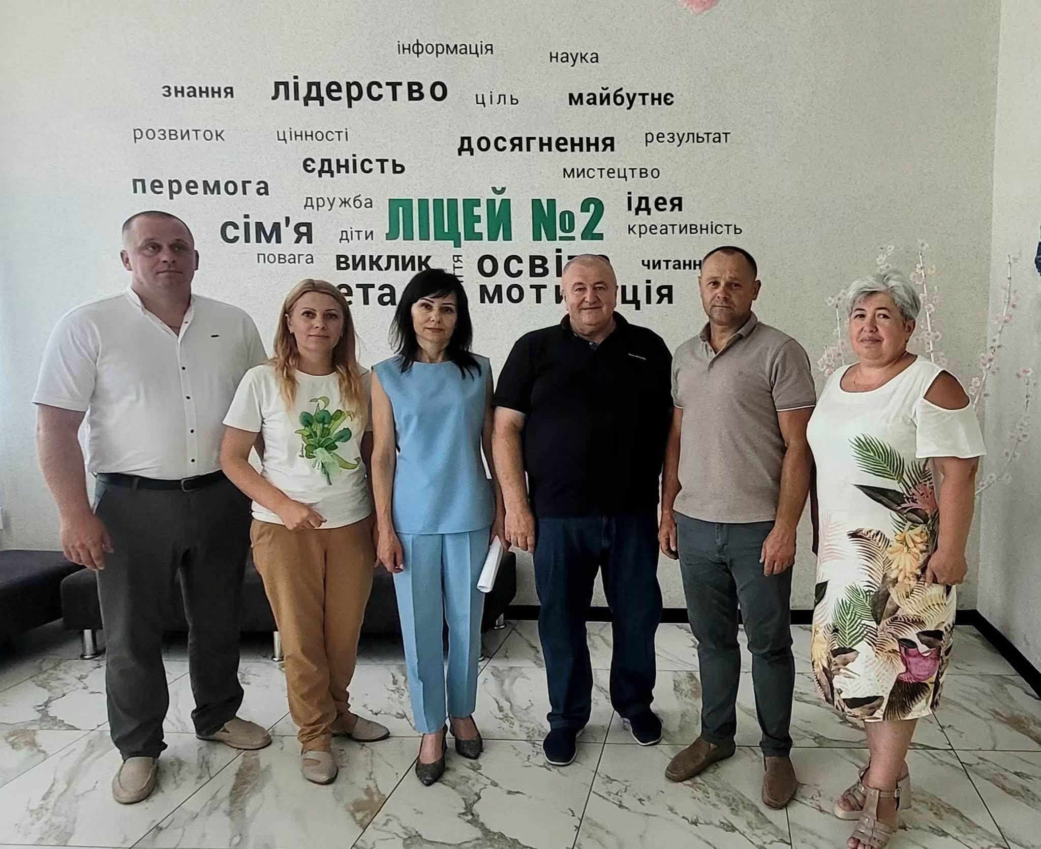 Готовність закладів освіти Мурованокуриловецької громади до нового навчального року — у центрі уваги